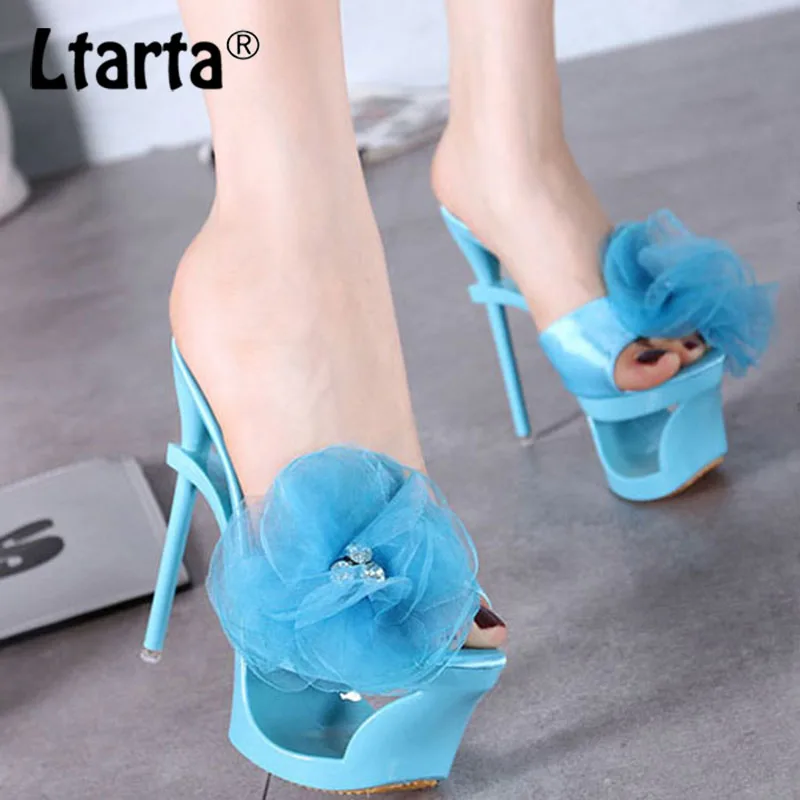 LTARTA 2019 Fashion women's cool slippers blue satin diamond chiffon waterproof table unusual high heels LFD-1027-3
LTARTA 2019 Fashion women's cool slippers blue satin diamond chiffon waterproof table unusual high heels LFD-1027-3