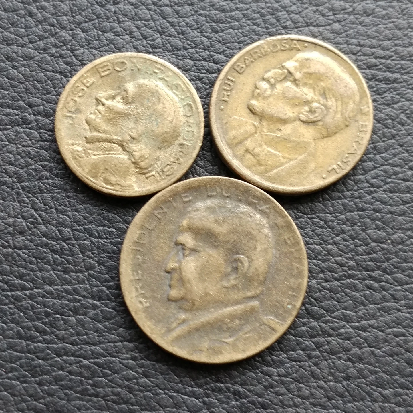 Brazil 3pcs Coins Set Old Edition South America Original European Coin good Condition Used
Brazil 3pcs Coins Set Old Edition South America Original European Coin good Condition Used