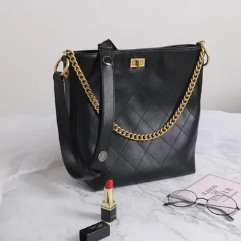 Bucket Bag Black Handbag Argyle Shoulder Messenger Crossbody Bag Vintage Leather Soft Shopping Bag Mother Cowhide Bag
Bucket Bag Black Handbag Argyle Shoulder Messenger Crossbody Bag Vintage Leather Soft Shopping Bag Mother Cowhide Bag