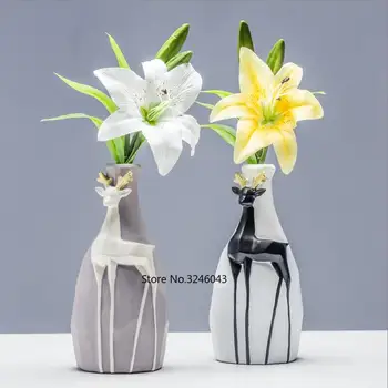 Modern minimalist vase dried flowers new Year decoration Creative vase ornaments Living room dining table TV cabinet decorations
Modern minimalist vase dried flowers new Year decoration Creative vase ornaments Living room dining table TV cabinet decorations