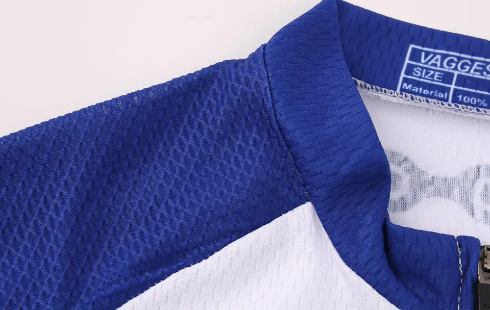 SLEEVE-Jacquard-weave-fabric-on-sleeves