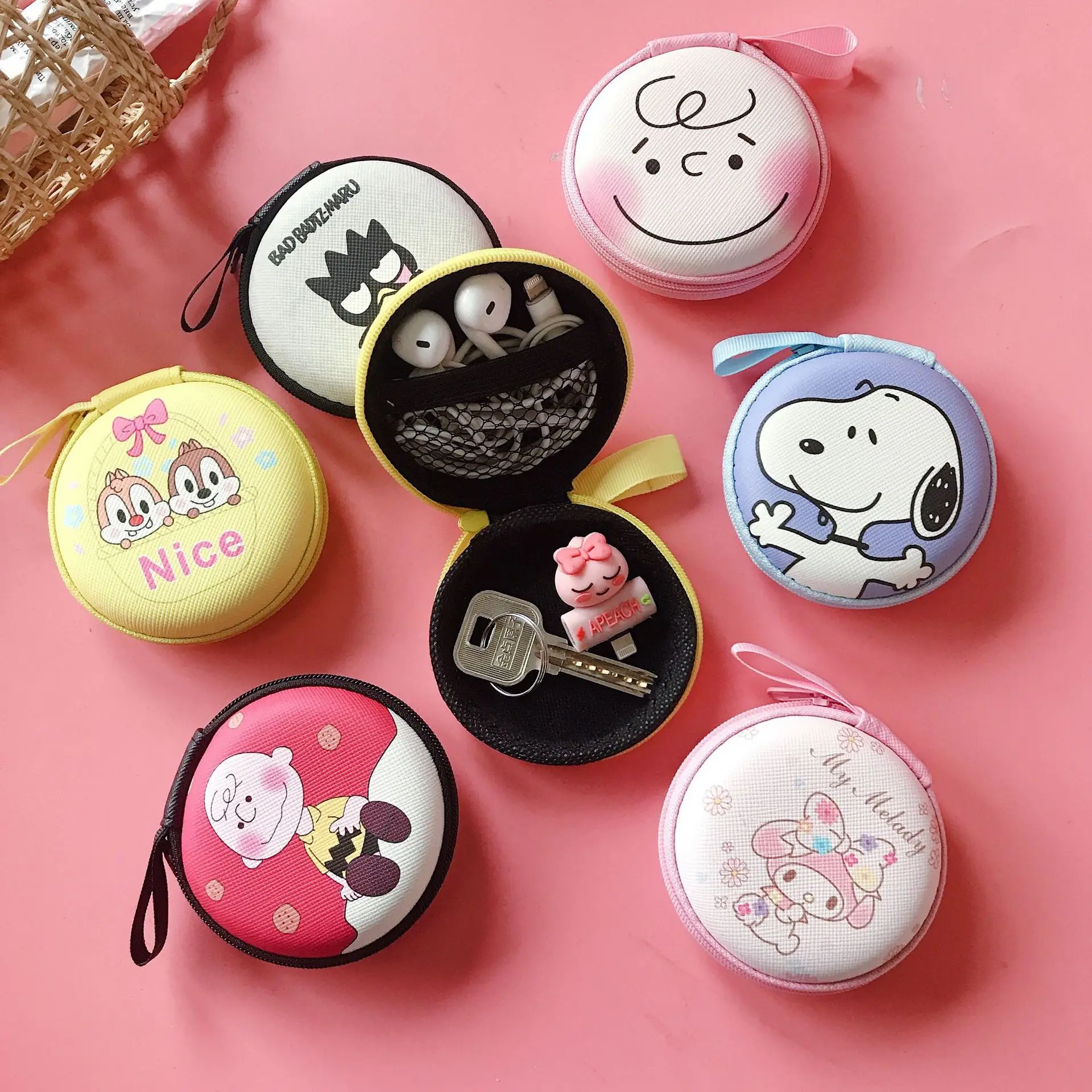Cute Cartoon Portable Mini Round Hard Storage for Earphone Headphone SD TF Cards Organizer Bags
Cute Cartoon Portable Mini Round Hard Storage for Earphone Headphone SD TF Cards Organizer Bags