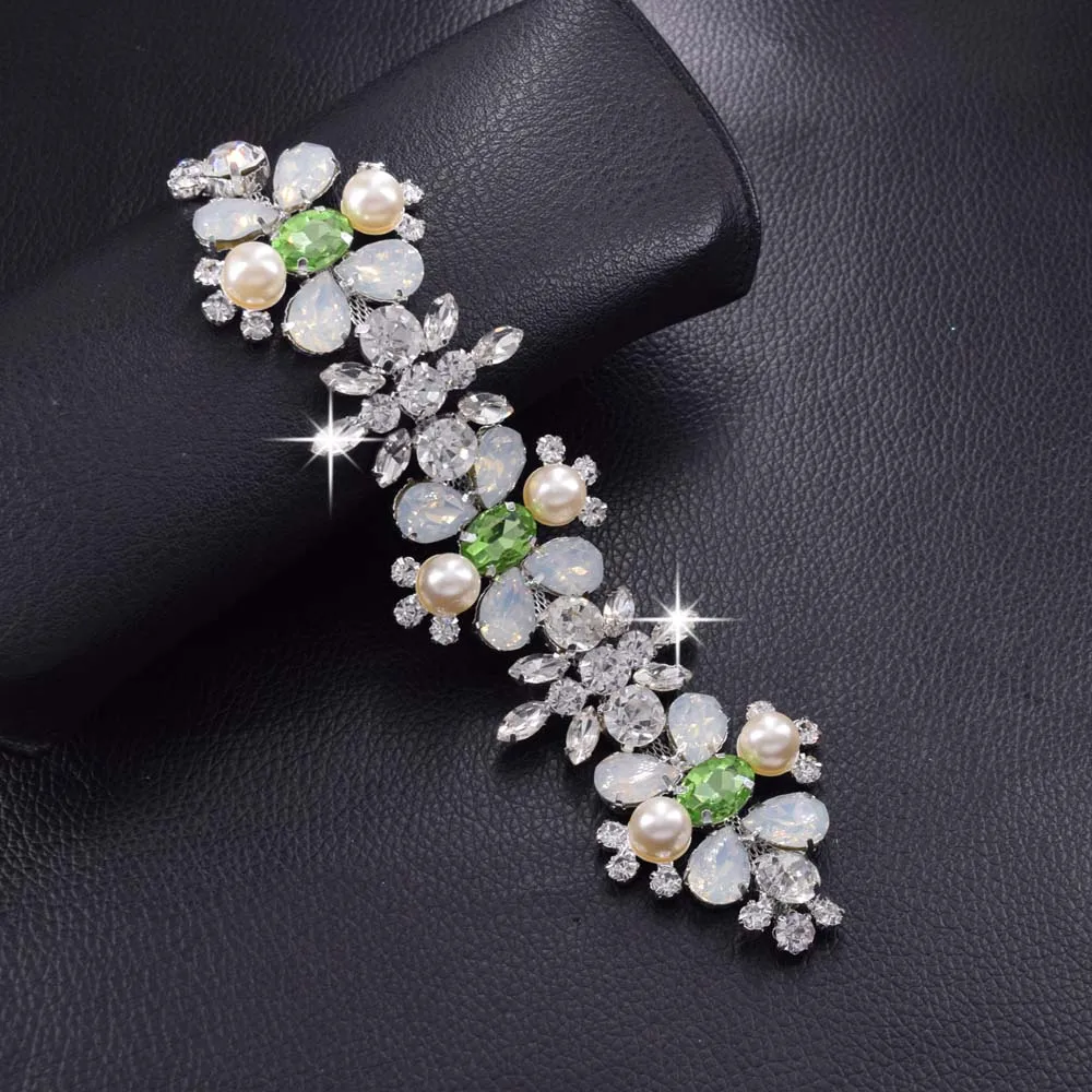 2pcs/lot Handmade bridal opal beaded sewing iron on silver crystal rhinestone applique for wedding dresses sash belt HD-1071
2pcs/lot Handmade bridal opal beaded sewing iron on silver crystal rhinestone applique for wedding dresses sash belt HD-1071