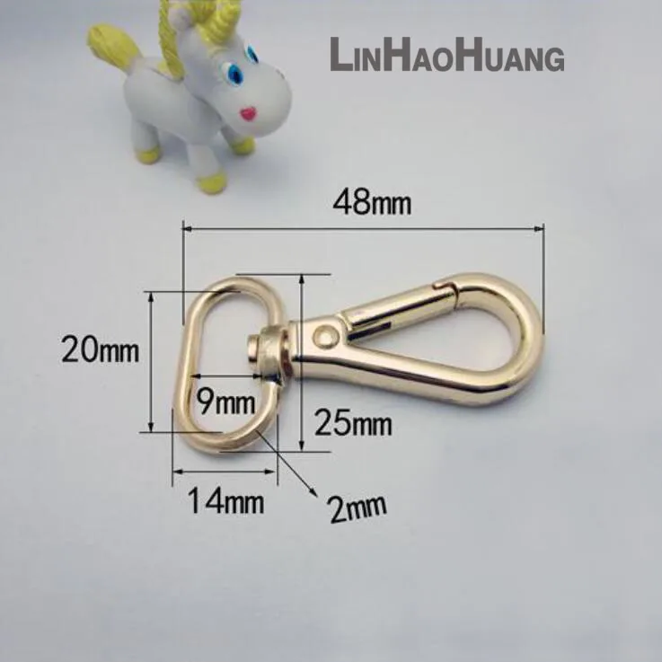 50pcs/lot 20mm 0.8 inch Alloy Swivel Clasps Snap Key Hooks DIY Key Chain Ring Light Gold Free Shipping 2017031403
50pcs/lot 20mm 0.8 inch Alloy Swivel Clasps Snap Key Hooks DIY Key Chain Ring Light Gold Free Shipping 2017031403