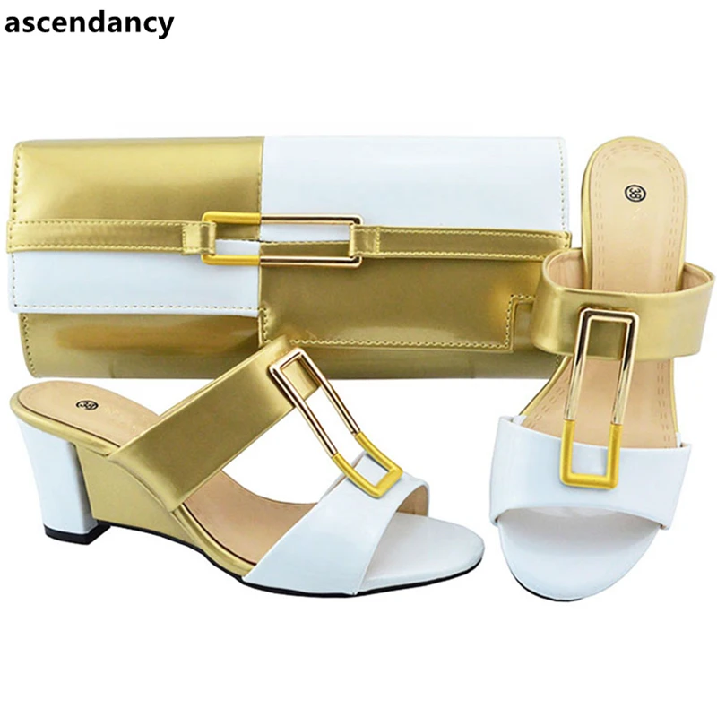 New Italian Shoes with Matching Bags for Women Matching Shoes and Bag Set In Heels Shoe and Bag with Appliques for Nigeria Party
New Italian Shoes with Matching Bags for Women Matching Shoes and Bag Set In Heels Shoe and Bag with Appliques for Nigeria Party