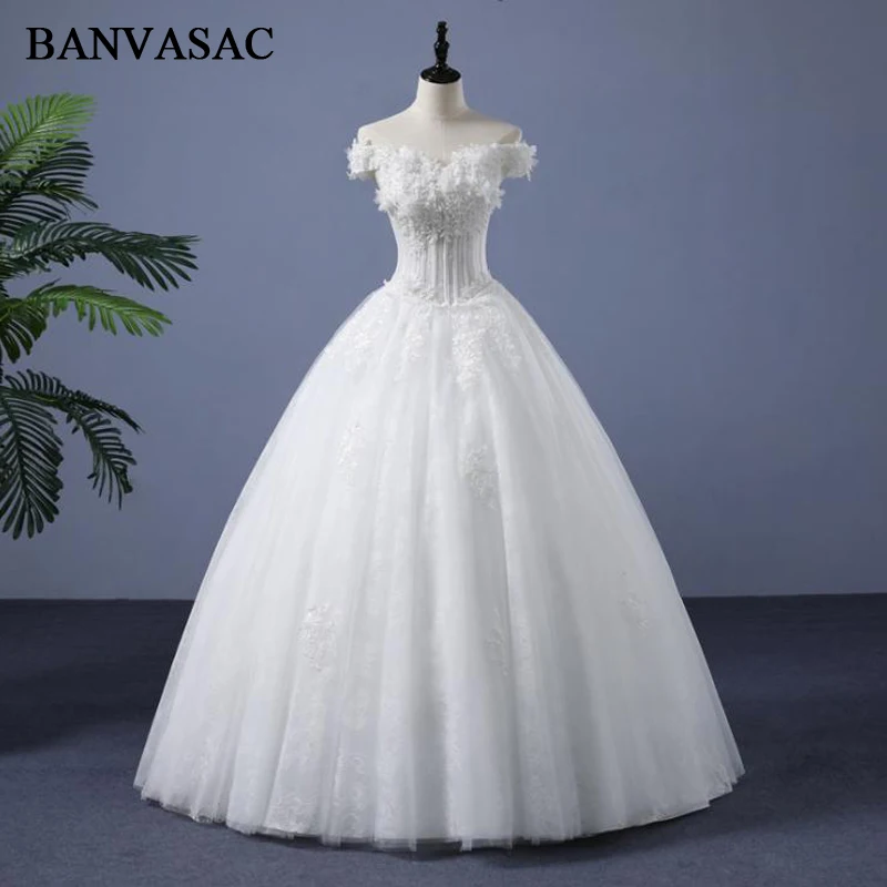 BANVASAC 2018 Crystals Lace Appliques Ball Gown Wedding Dresses V Neck Flowers Real Photos Embroidery Bridal Gowns
BANVASAC 2018 Crystals Lace Appliques Ball Gown Wedding Dresses V Neck Flowers Real Photos Embroidery Bridal Gowns