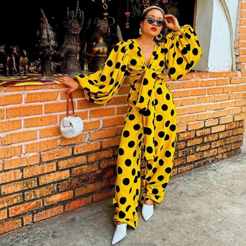 2019 Spring Fashion Women Black Polka Dot Yellow 2 Pieces Set Sexy V-neck Bow Tie Loose 2 Piece Outfits for Women Streetwear
2019 Spring Fashion Women Black Polka Dot Yellow 2 Pieces Set Sexy V-neck Bow Tie Loose 2 Piece Outfits for Women Streetwear