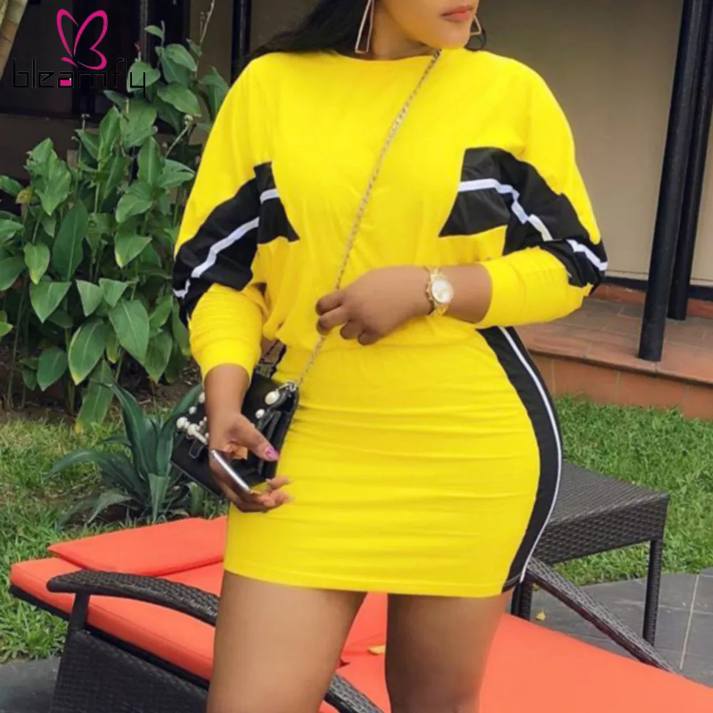 Autumn Winter Striped Patchwork Yellow Skirt Sets Long Sleeve Top + High Waist Mini Skirts Matching Set Women Casual Suits
Autumn Winter Striped Patchwork Yellow Skirt Sets Long Sleeve Top + High Waist Mini Skirts Matching Set Women Casual Suits