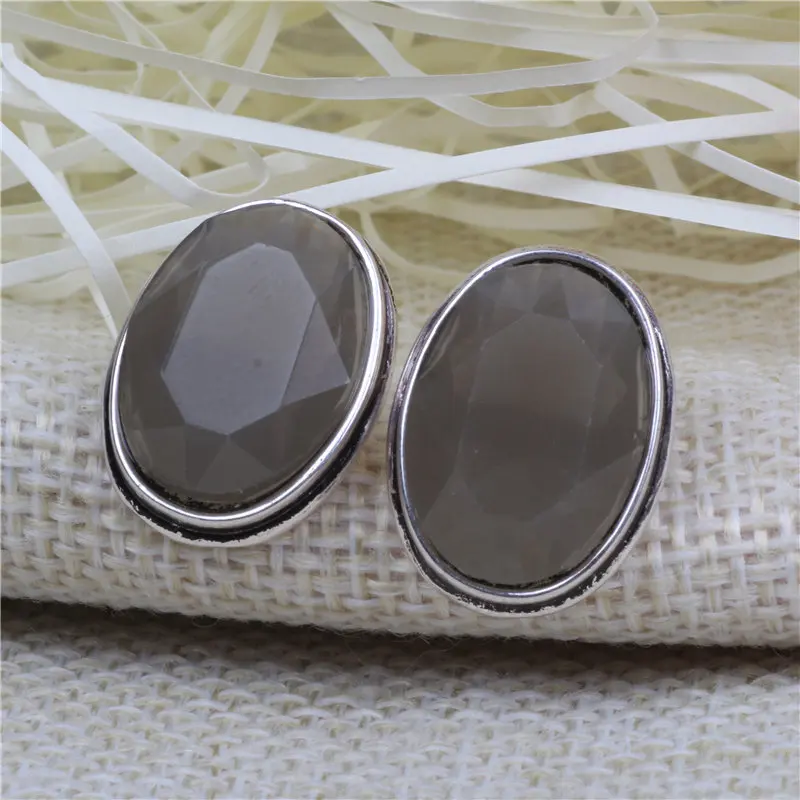 Vintage Big Earings Silver Color Stud Earrings for Women Jewelry Wedding Engagement Brincos Gifts Y30
Vintage Big Earings Silver Color Stud Earrings for Women Jewelry Wedding Engagement Brincos Gifts Y30