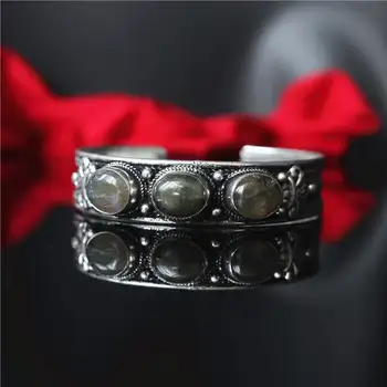 BB-256 Tibetan Antiqued Bangles 3 Natural Labradorite Open Cuff Bangle Nepal Vintage Jewelry
BB-256 Tibetan Antiqued Bangles 3 Natural Labradorite Open Cuff Bangle Nepal Vintage Jewelry