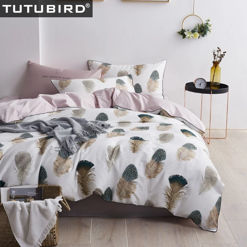 Whit gray feather print bedclothes Luxury Egyptian cotton bedding set pure soft sheets Satin duvet cover bedspread
Whit gray feather print bedclothes Luxury Egyptian cotton bedding set pure soft sheets Satin duvet cover bedspread