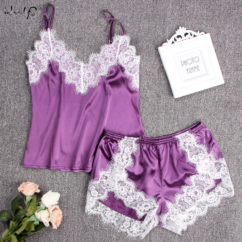 Sexy Lace Trim Cami & Shorts Pajamas Set Women Stain Spaghetti Strap Sleeveless Lady Summer Sleepwear Home Clothes Pyjamas Sets
Sexy Lace Trim Cami & Shorts Pajamas Set Women Stain Spaghetti Strap Sleeveless Lady Summer Sleepwear Home Clothes Pyjamas Sets