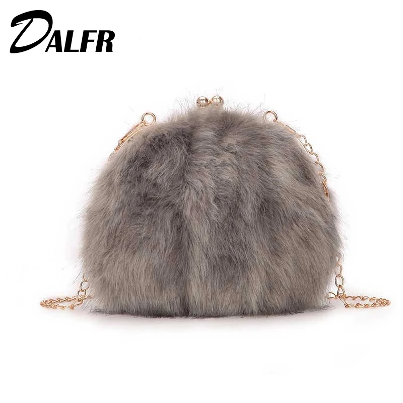 DALFR Fashion Designer Real Fox Fur Women Messenger Bag Winter New Women Chain Shoulder Bag Luxury Fur Handbag Lady Clutch Bag
DALFR Fashion Designer Real Fox Fur Women Messenger Bag Winter New Women Chain Shoulder Bag Luxury Fur Handbag Lady Clutch Bag