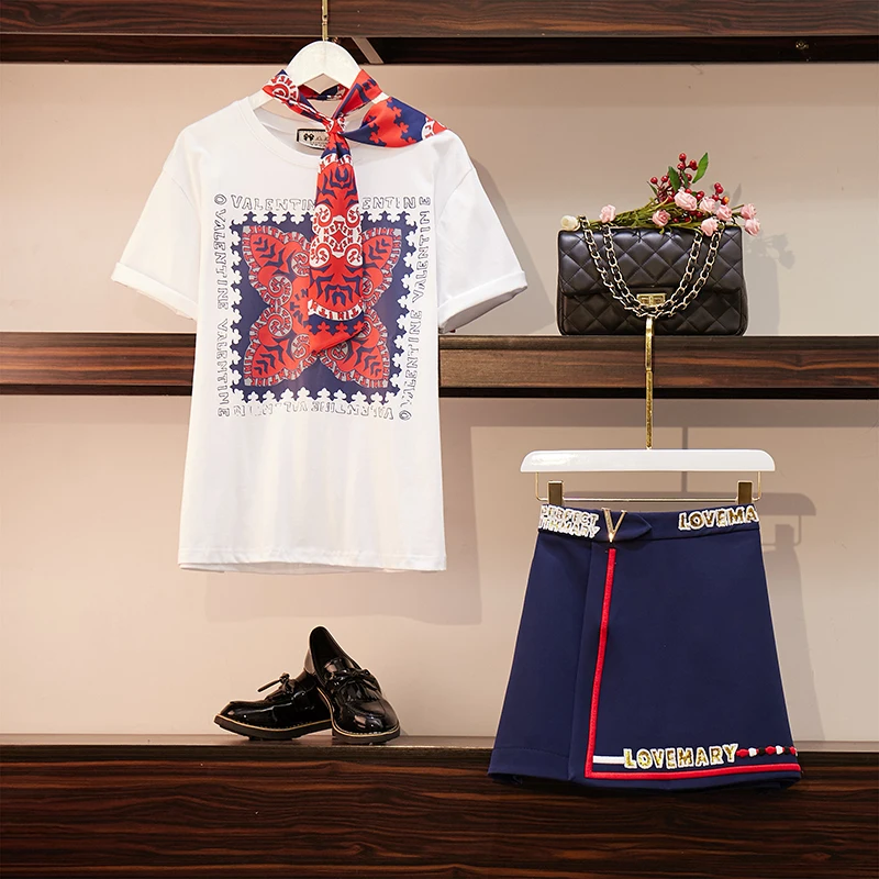 Fashion Women Floral Print Bow Tie 2 Piece Set Skirt Crop Top Short Sleeve Summer Two Piece Set Letter Sequined Blue Mini Skirt
Fashion Women Floral Print Bow Tie 2 Piece Set Skirt Crop Top Short Sleeve Summer Two Piece Set Letter Sequined Blue Mini Skirt