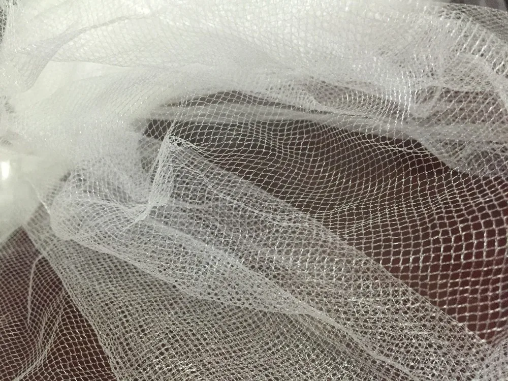 New hot selling ! 165cm wide 5yards/lot off white grid mesh tulle net fabric for wedding dress ball gown pettiskirt bridal veil
New hot selling ! 165cm wide 5yards/lot off white grid mesh tulle net fabric for wedding dress ball gown pettiskirt bridal veil