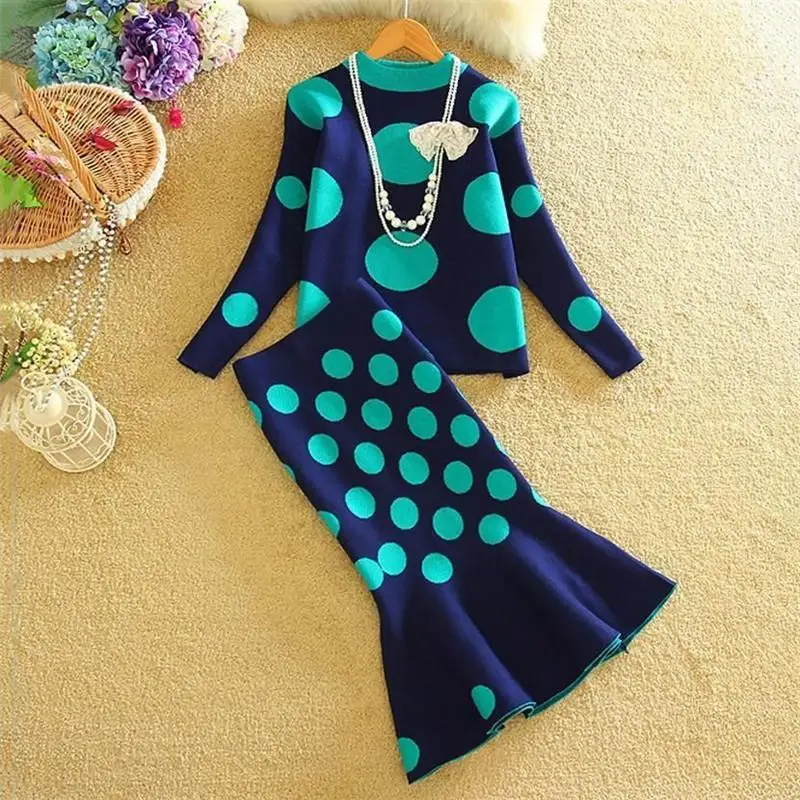 2019 Spring Autumn 2 Pieces Polka dot Print Sweater Sets Women Elastic Waist Skirt Suits Knitted Sweater Speaker Skirt Sets J165
2019 Spring Autumn 2 Pieces Polka dot Print Sweater Sets Women Elastic Waist Skirt Suits Knitted Sweater Speaker Skirt Sets J165