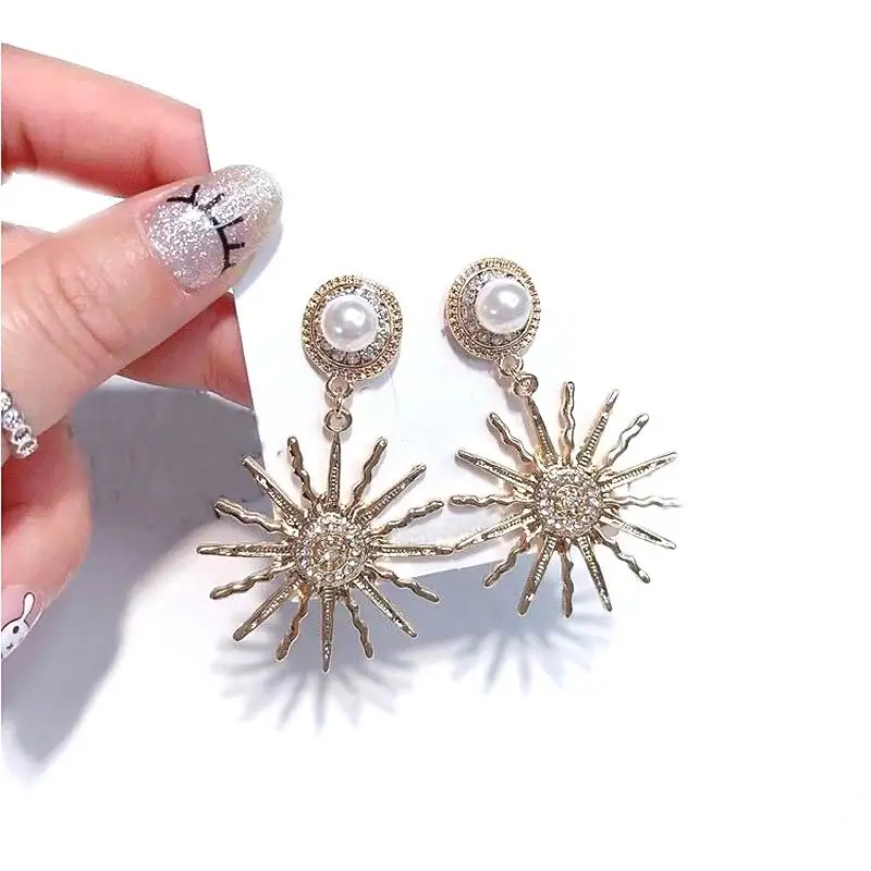 Women Sunflower Long Drop Earrings Fashion Jewelry 2019 Personality Statement Earrings Gold-Color Bijoux
Women Sunflower Long Drop Earrings Fashion Jewelry 2019 Personality Statement Earrings Gold-Color Bijoux