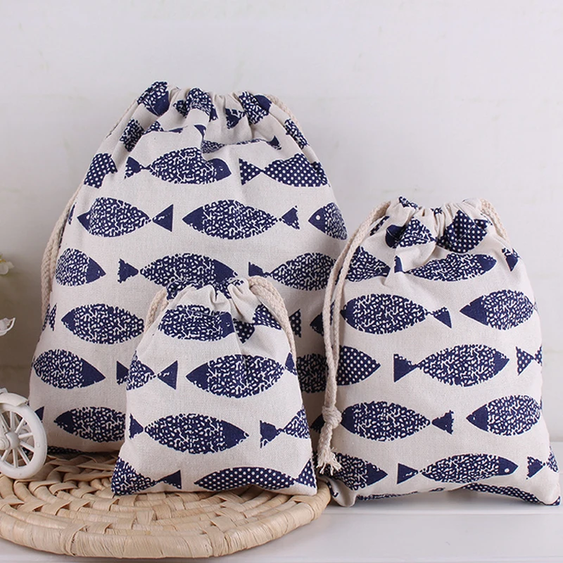 1 pcs blue fish pattern 100% cotton dust bag travel clothes Storage bag portable organizer home Sundry kids toy storage bags
1 pcs blue fish pattern 100% cotton dust bag travel clothes Storage bag portable organizer home Sundry kids toy storage bags
