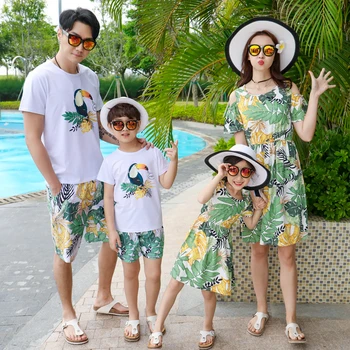 Mother Daughter Dresses Family Matching Outfits Summer Style Beach Holiday Family Clothing Father Son T-Shirt Shorts clothes
Mother Daughter Dresses Family Matching Outfits Summer Style Beach Holiday Family Clothing Father Son T-Shirt Shorts clothes