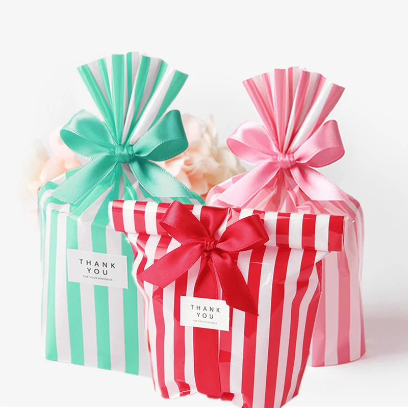 50pcs Gift Bags Plastic Christmas Wedding Party Candy Gift Bags Cookie Package Bags Wedding Favors Event Party Supplies
50pcs Gift Bags Plastic Christmas Wedding Party Candy Gift Bags Cookie Package Bags Wedding Favors Event Party Supplies