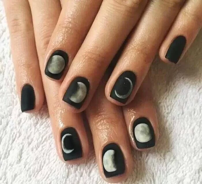 24Pcs Simple Short Fake Nails Black Moon Eclipse Square Artificial Nail Tips with Glue Sticker Faux Ongle for Office Home Party
24Pcs Simple Short Fake Nails Black Moon Eclipse Square Artificial Nail Tips with Glue Sticker Faux Ongle for Office Home Party