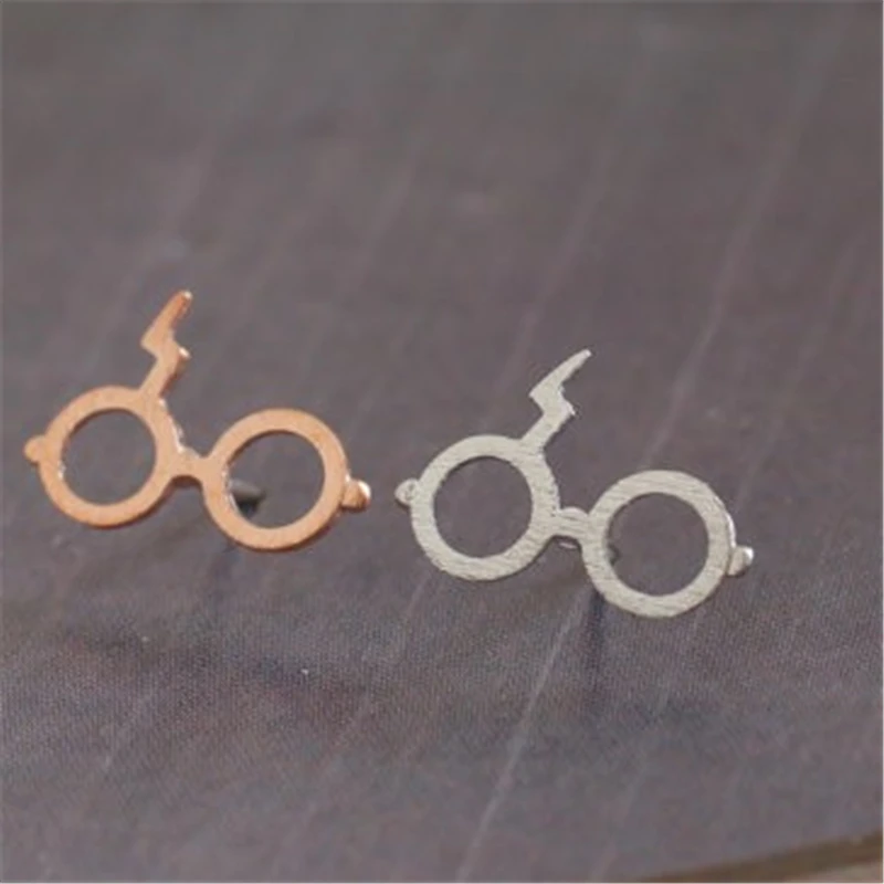 1 pair Glasses studs Earrings tiny Fine girl Gift Lady Small metal ear stud Petite Dainty Minimalist for women fashion Jewelry
1 pair Glasses studs Earrings tiny Fine girl Gift Lady Small metal ear stud Petite Dainty Minimalist for women fashion Jewelry