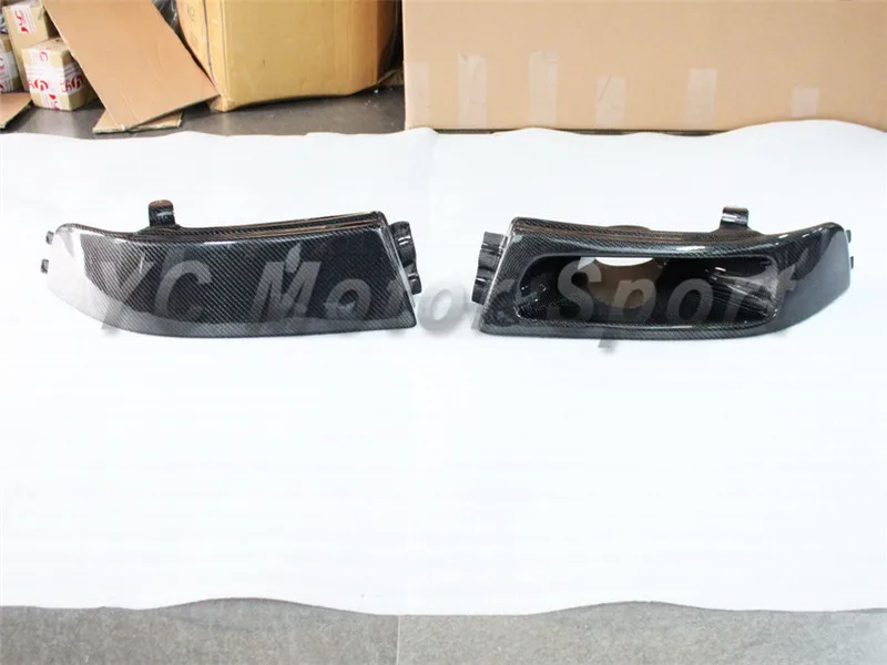 Carbon Fiber LHS Vented Headlight Air Duct Replacement & RHS Block-Off Headlight Replacement Fit For 1998-2000 Evolution EVO 5 6
Carbon Fiber LHS Vented Headlight Air Duct Replacement & RHS Block-Off Headlight Replacement Fit For 1998-2000 Evolution EVO 5 6