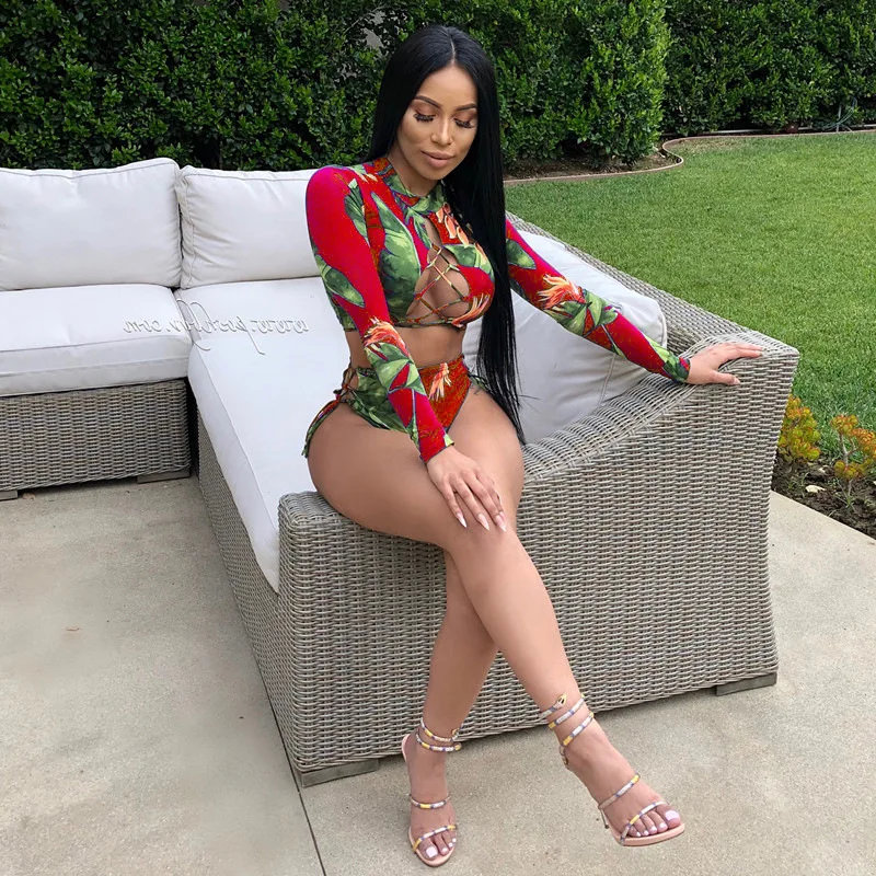 Two pieces print swimsuit women sexy long sleeve cross bandage pullover short top high waist bikin set bathing suit swimwear
Two pieces print swimsuit women sexy long sleeve cross bandage pullover short top high waist bikin set bathing suit swimwear