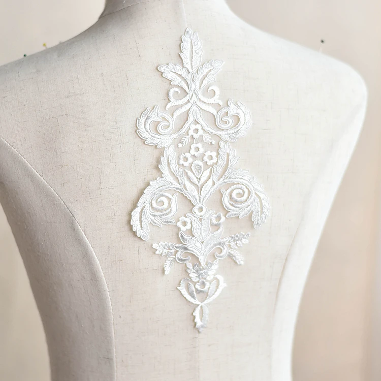 Wedding dress, handmade DIY flower material, embroidery lace accessories, gloves, jeans, decorative patches, patches, white.
Wedding dress, handmade DIY flower material, embroidery lace accessories, gloves, jeans, decorative patches, patches, white.
