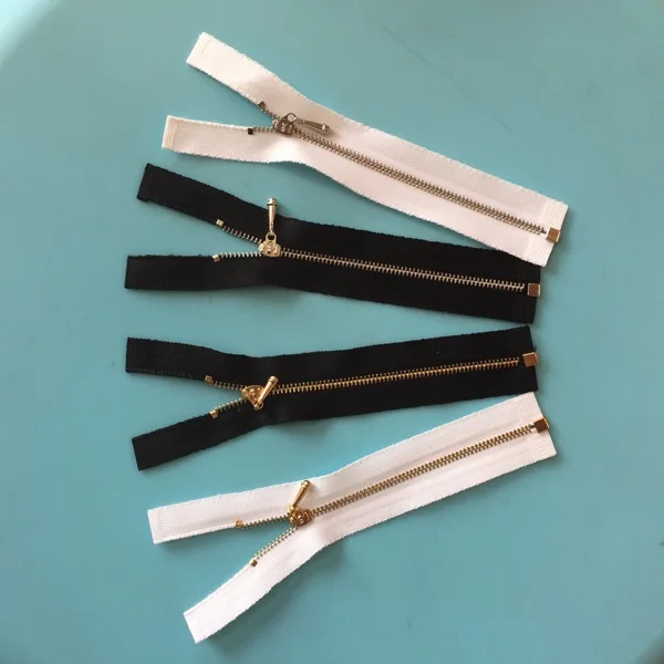 DIY bjd doll coat jacket accessories 0#The ultra small metal zipper pull first 10 cm split openings
DIY bjd doll coat jacket accessories 0#The ultra small metal zipper pull first 10 cm split openings