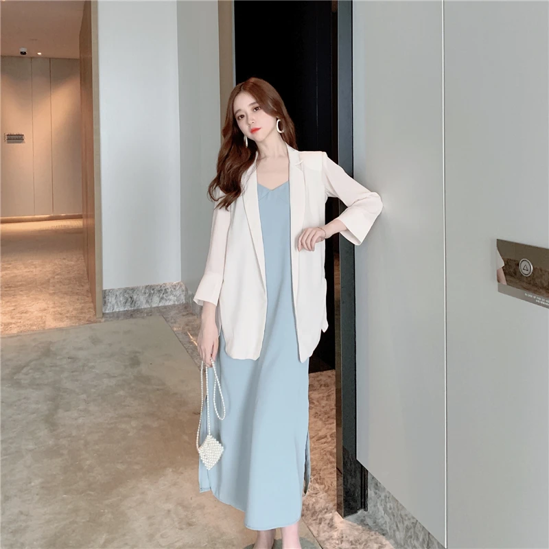 Spring Summer New Blazer Dress Set For Ladies Plus Size Casual Suit Jacket Loose Thin Coat + Sexy V-neck Strap Dress Suit f1193
Spring Summer New Blazer Dress Set For Ladies Plus Size Casual Suit Jacket Loose Thin Coat + Sexy V-neck Strap Dress Suit f1193