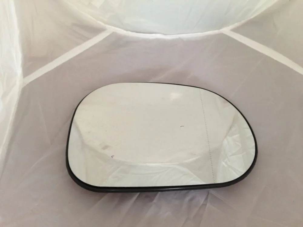 RH / mercedes ben ML500 W163 ML-class 1998-2002 / RH side heated glass with back plate
RH / mercedes ben ML500 W163 ML-class 1998-2002 / RH side heated glass with back plate