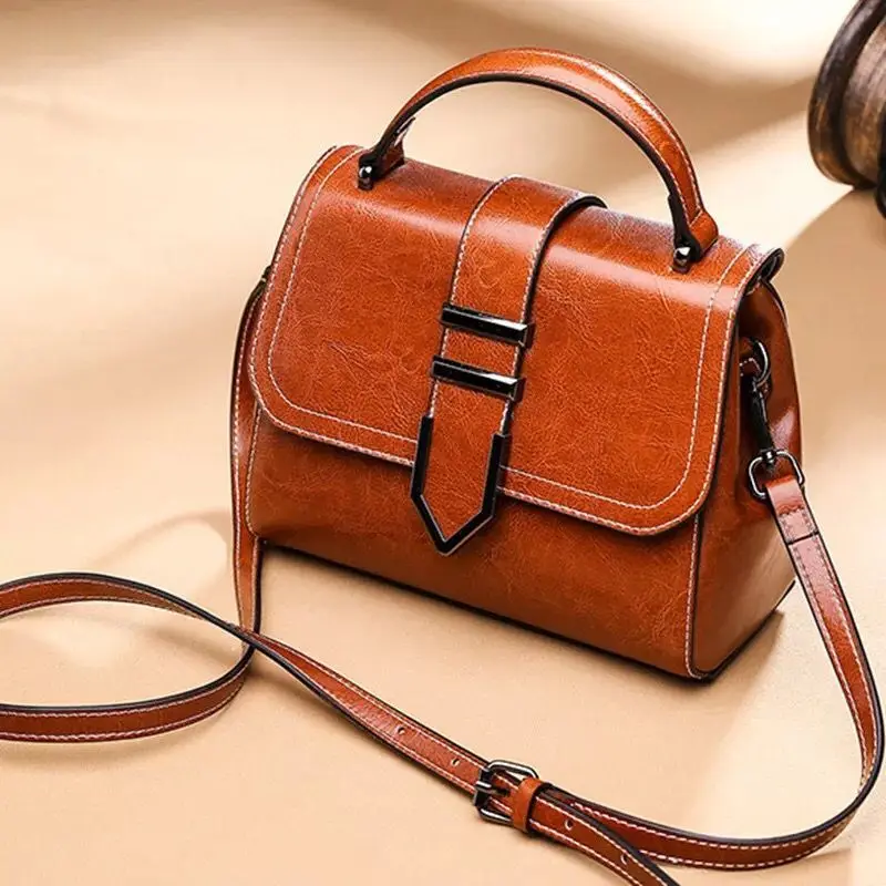 2018 newwomen luxury brand caviar leather Genuine leather goldmetal chain shoulder bag LEBOY Free shipping
2018 newwomen luxury brand caviar leather Genuine leather goldmetal chain shoulder bag LEBOY Free shipping