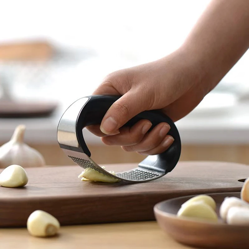 Kitchen Accessories Stainless Steel Manual Rocking Garlic Press Fruit Vegetable Curve Tools Kitchen Gadgets Black and Silver
Kitchen Accessories Stainless Steel Manual Rocking Garlic Press Fruit Vegetable Curve Tools Kitchen Gadgets Black and Silver