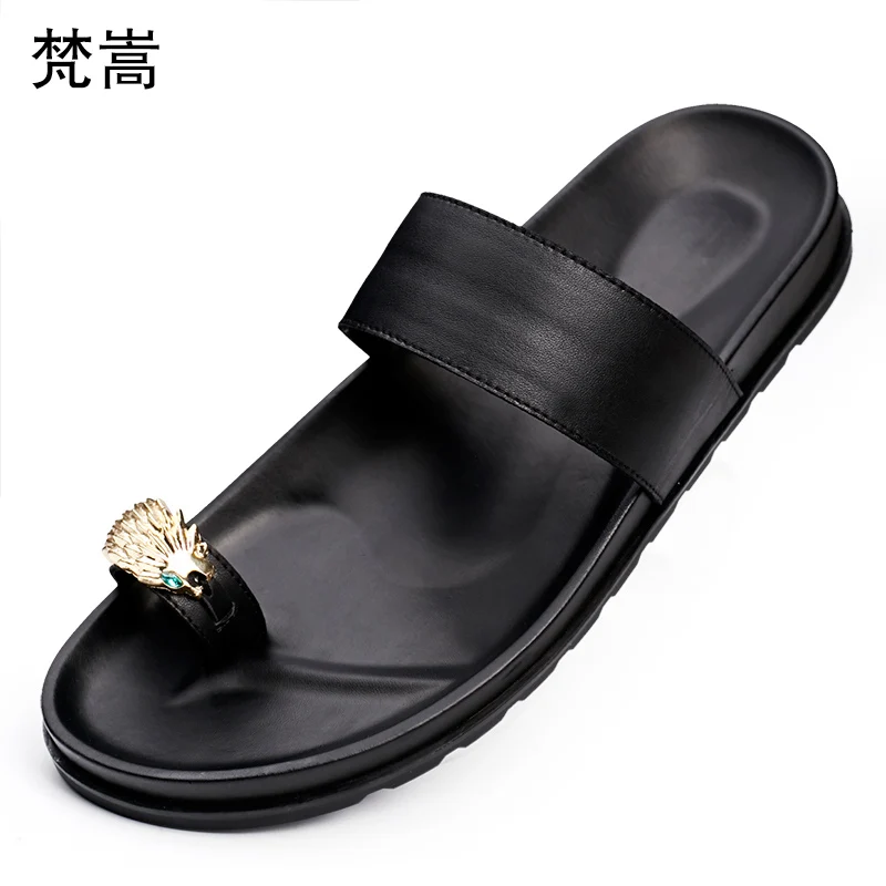 Personality Bullskin Slippers Men Summer Sandals fender summer men genuine leather slippers flip flops men all-match cowhide
Personality Bullskin Slippers Men Summer Sandals fender summer men genuine leather slippers flip flops men all-match cowhide