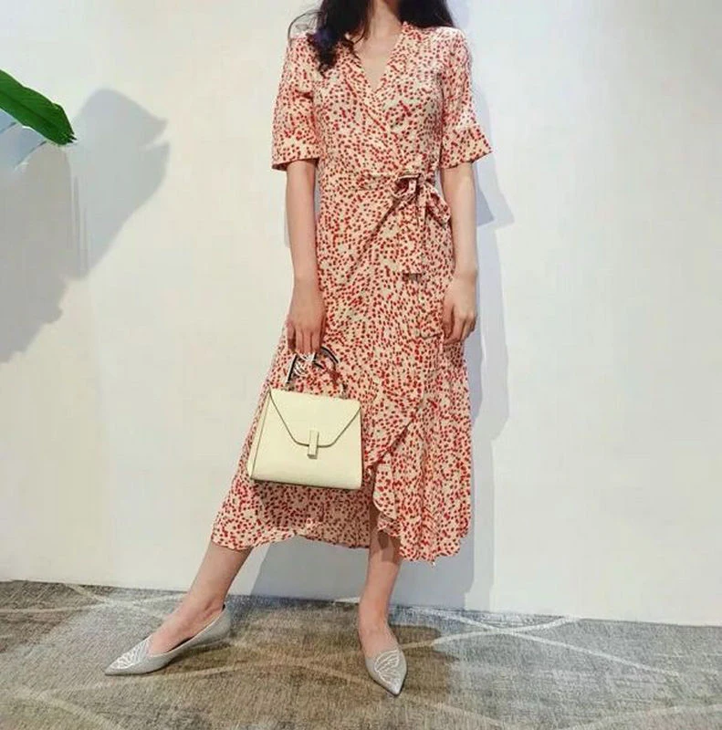 Women Dress Vintage Print Sexy V-neck Lace-up Long French Beach Holiday Short Sleeve Women's Midi Wrap Dress
Women Dress Vintage Print Sexy V-neck Lace-up Long French Beach Holiday Short Sleeve Women's Midi Wrap Dress