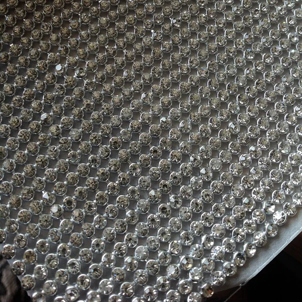Rhinestone diamond sheet chain for shoes boots decoration 145*45CM 3mm silver chain with crystal color quality AAAAA
Rhinestone diamond sheet chain for shoes boots decoration 145*45CM 3mm silver chain with crystal color quality AAAAA