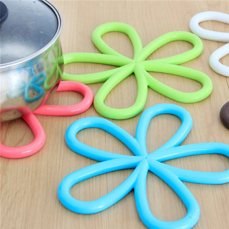 Plum Flower Hollow Placemat Silicone Coaster Coffee Table Cup Mats Pad Placemat PVC Pot Mat Kitchen Accessories Cooking Tools
Plum Flower Hollow Placemat Silicone Coaster Coffee Table Cup Mats Pad Placemat PVC Pot Mat Kitchen Accessories Cooking Tools
