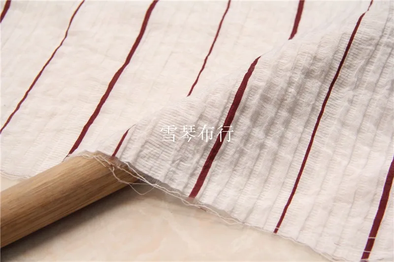 drape translucent white bubble jacquard fabric red stripe, silk cotton and linen cloth shirt, children's wear Jenny Story1986
drape translucent white bubble jacquard fabric red stripe, silk cotton and linen cloth shirt, children's wear Jenny Story1986