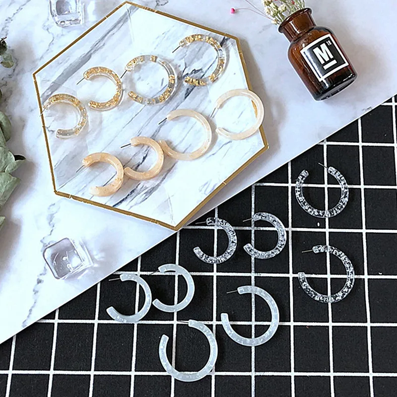 UJBOX Factory Wholesale Round Transparent Resin Glitter Earrings For Women Japan Korea Flash Earrings Circle Hoop Earrings E237
UJBOX Factory Wholesale Round Transparent Resin Glitter Earrings For Women Japan Korea Flash Earrings Circle Hoop Earrings E237
