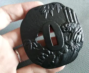 High Quallty Iorn Tsuba Guard for Japanese Samurai Sword Katana W/ Tiger&Bamboo Design
High Quallty Iorn Tsuba Guard for Japanese Samurai Sword Katana W/ Tiger&Bamboo Design