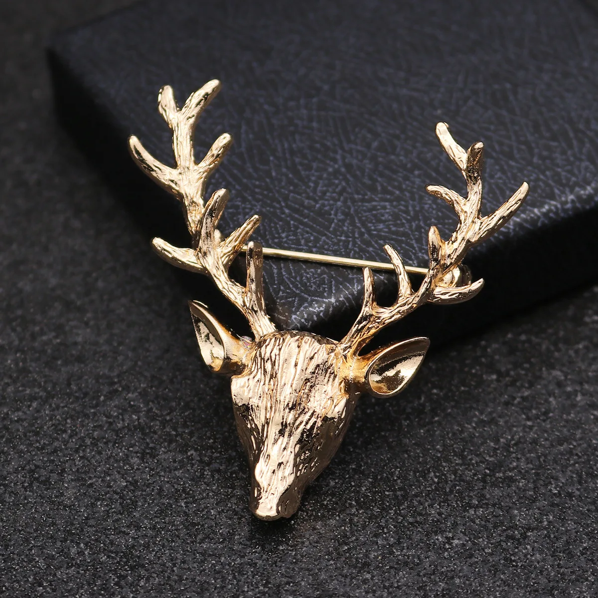 i-Remiel 2018 Korean Retro Elk Brooch Pin Original Deer Head Pins and Brooches for Women and Men Suit Shirt Collar Accessories
i-Remiel 2018 Korean Retro Elk Brooch Pin Original Deer Head Pins and Brooches for Women and Men Suit Shirt Collar Accessories