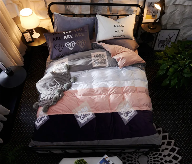 Winter cartoon printing kids Bedding sets King Queen size Bed set Fleece fabric Duvet cover set Bedsheet Wholesale
Winter cartoon printing kids Bedding sets King Queen size Bed set Fleece fabric Duvet cover set Bedsheet Wholesale