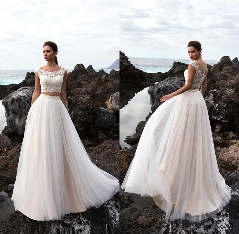 Two Pieces Tulle A Line Summer Beach Wedding Dresses 2018 Bohemia Lace Top Floor Length Wedding Bridal Gowns With Buttons
Two Pieces Tulle A Line Summer Beach Wedding Dresses 2018 Bohemia Lace Top Floor Length Wedding Bridal Gowns With Buttons