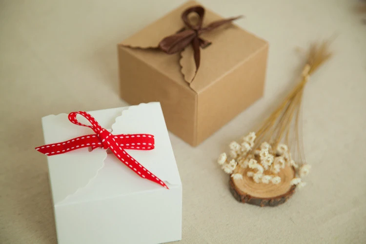 30pcs 9x9x6 12x12x6cm White Kraft Paper Gift Box Packaging Display Box Gift Boxes For Wedding/jewellery/candy/food Storage Boxes
30pcs 9x9x6 12x12x6cm White Kraft Paper Gift Box Packaging Display Box Gift Boxes For Wedding/jewellery/candy/food Storage Boxes