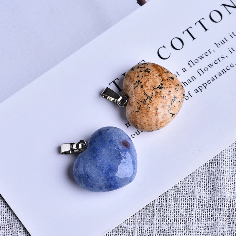 Natural Crystal Rock Heart Shape Love Mini Crystal Guardian Gem Chakra Healing Gem Fashion Pendant DIY Jewelry Couple Decoration
Natural Crystal Rock Heart Shape Love Mini Crystal Guardian Gem Chakra Healing Gem Fashion Pendant DIY Jewelry Couple Decoration