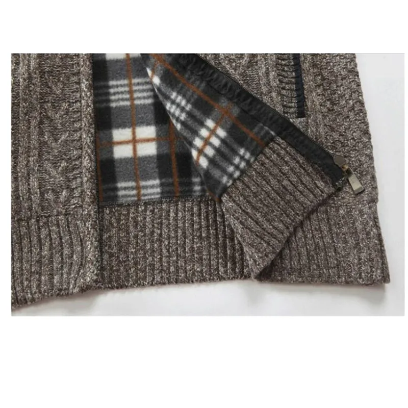 8585 (15)