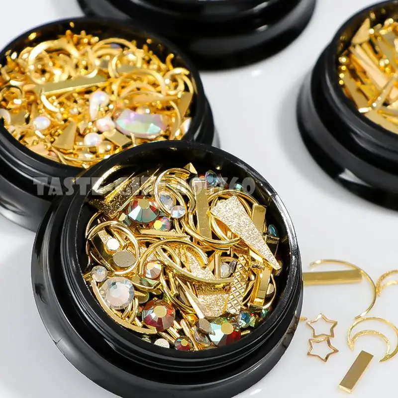 1 Jar Mix Various Shapes Moon Star Metal Studs Rivet Bars Stripes Frame Caviar White Flower Nail Art Alloy Rhinestones Decals F#
1 Jar Mix Various Shapes Moon Star Metal Studs Rivet Bars Stripes Frame Caviar White Flower Nail Art Alloy Rhinestones Decals F#
