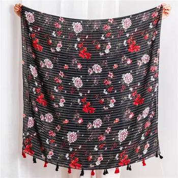 2019 Summer Brand Women Black Floral Striped Scarf Fashion Print Soft Scarves Cotton Winter Shawl Lady Pashminas Bandana Foulard
2019 Summer Brand Women Black Floral Striped Scarf Fashion Print Soft Scarves Cotton Winter Shawl Lady Pashminas Bandana Foulard