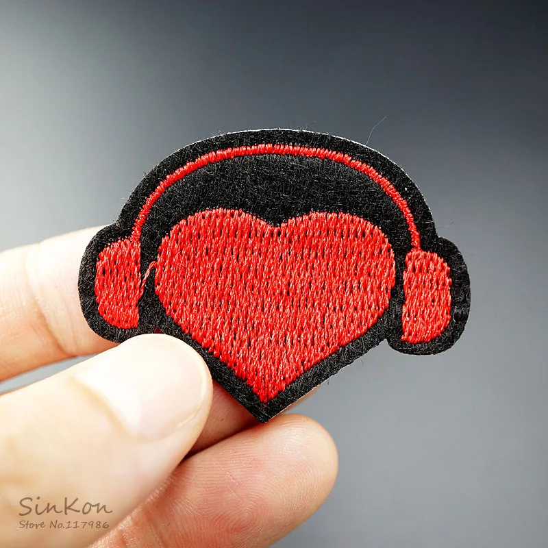 MUSIC Size:3.5x4.7cm Iron On Patch Sewing On Embroidered Applique Fabric for Jacket Badge Clothes Stickers
MUSIC Size:3.5x4.7cm Iron On Patch Sewing On Embroidered Applique Fabric for Jacket Badge Clothes Stickers